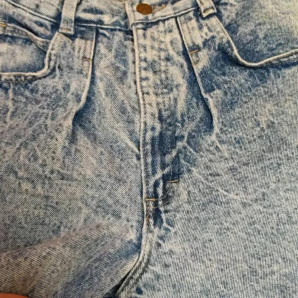 Vintage Acid Wash Bacco Ultra High Rise Mom Jeans - Picture 16 of 16